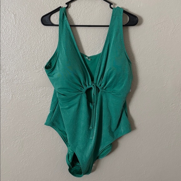 Old Navy Women’s Plus Size One Piece Swimsuit Spearmint Green 3X NWT - Picture 1 of 9